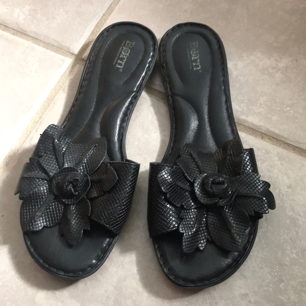 BORN size 10